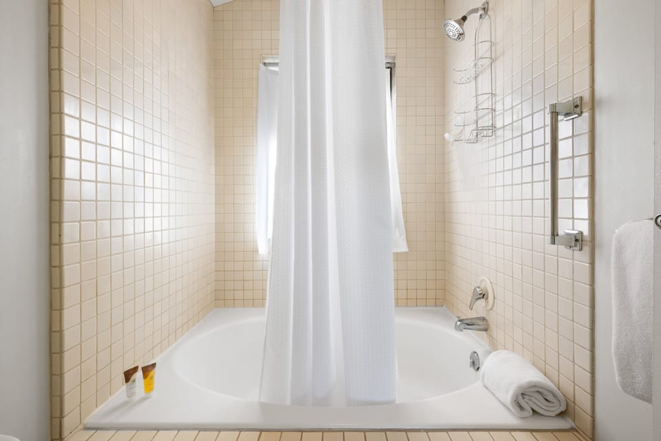 Shower/tub combo