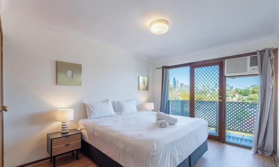 Fresh linens provided
