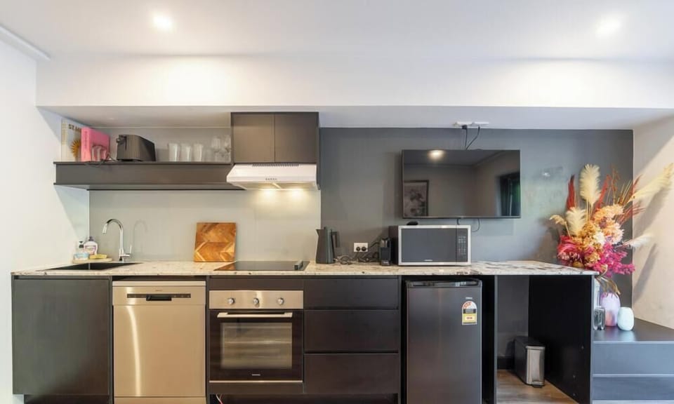 Functional kitchen for light cooking