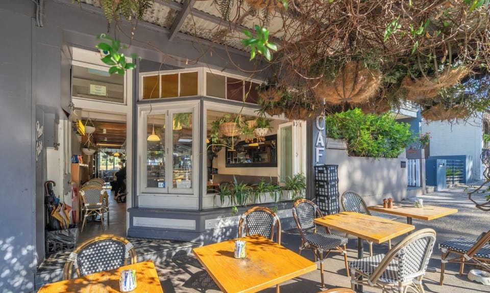 Nearby coffee spots