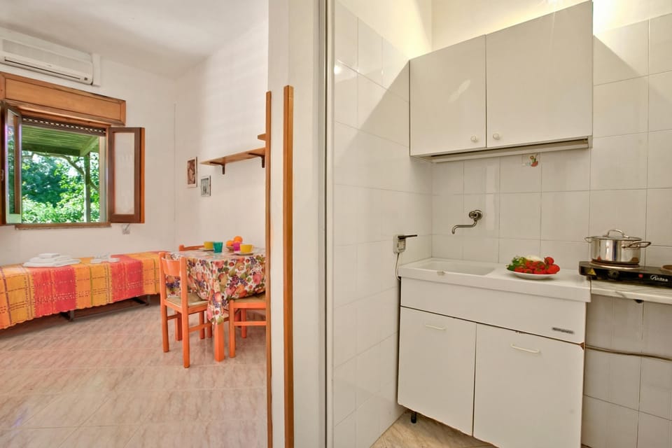 Kitchen and dining area