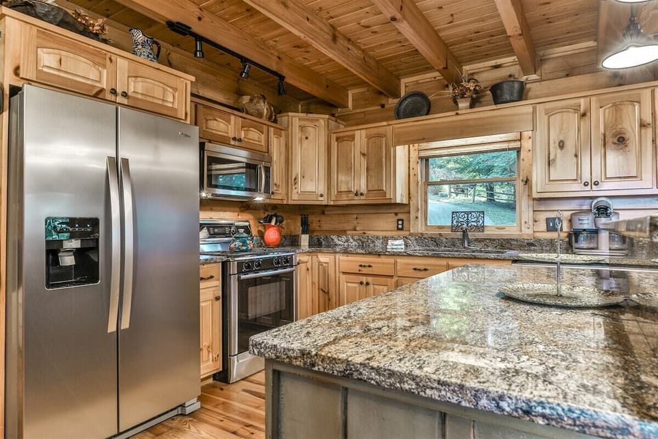 Fully Stocked Kitchen