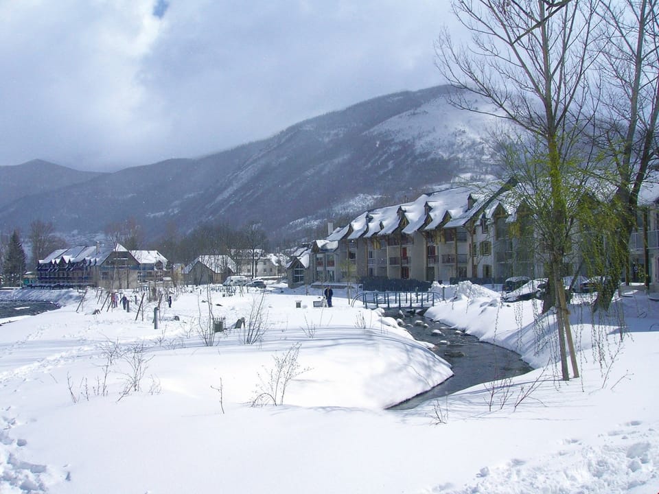 Enjoy easy access to the mountain.