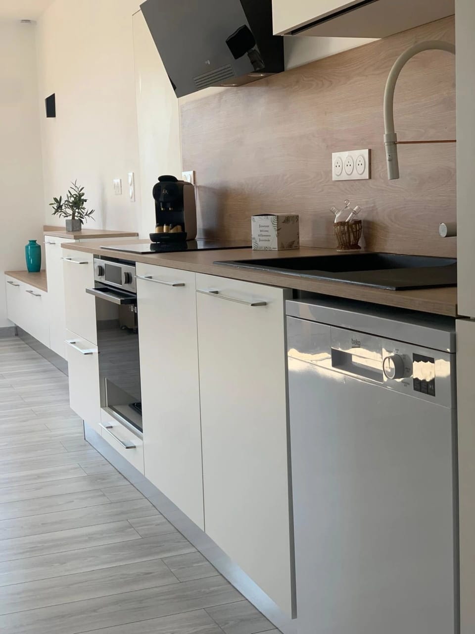 Superior Apartment, 3 Bedrooms, Patio, Sea View | Private kitchen | Fridge, microwave, oven, stovetop