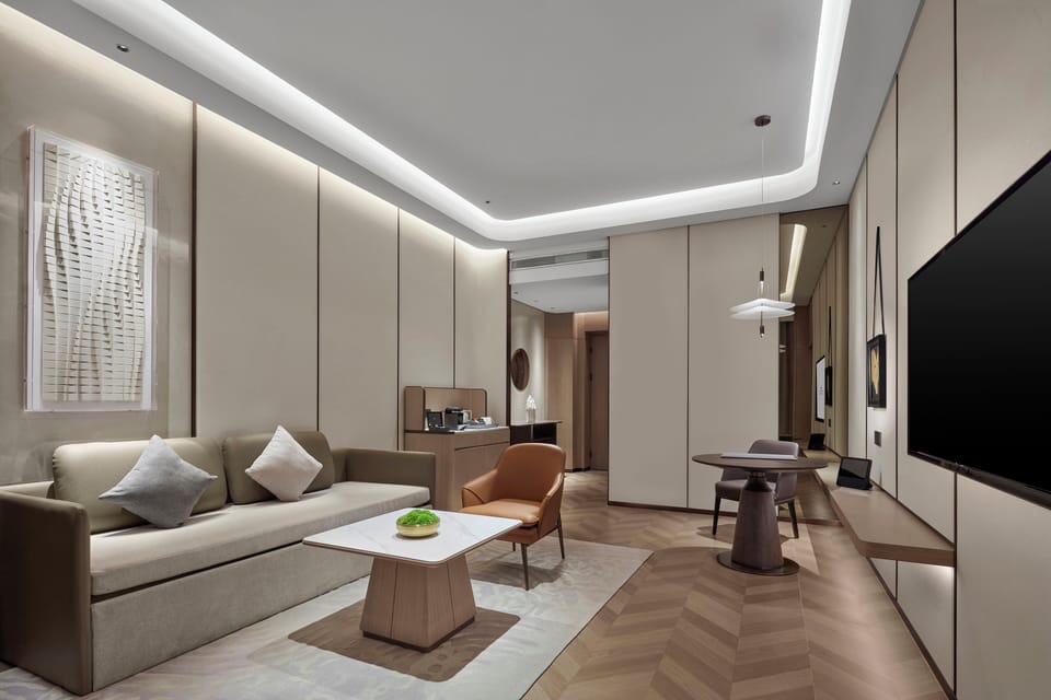 Business Suite, 1 King Bed with Sofa bed, Private Bathroom, Garden View | View from room