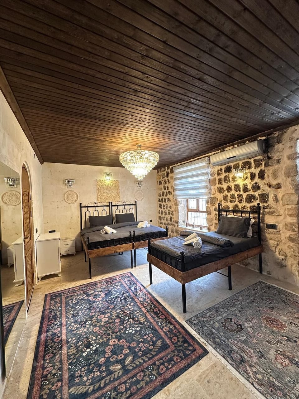 Comfort Triple Room | Laptop workspace, iron/ironing board (on request), WiFi (free)