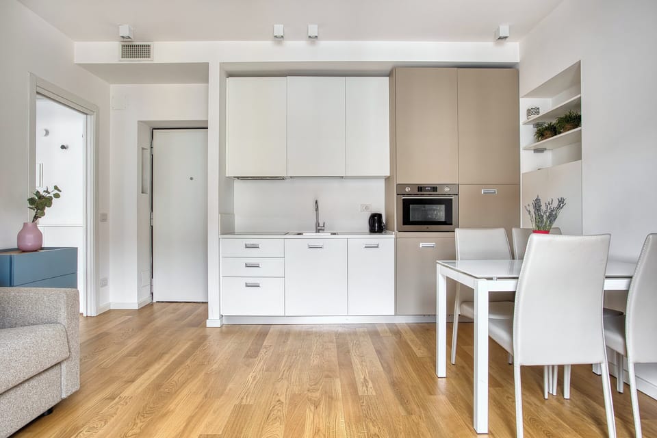 Apartment, 1 Double Bed with Sofa bed | Private kitchen | Dining tables