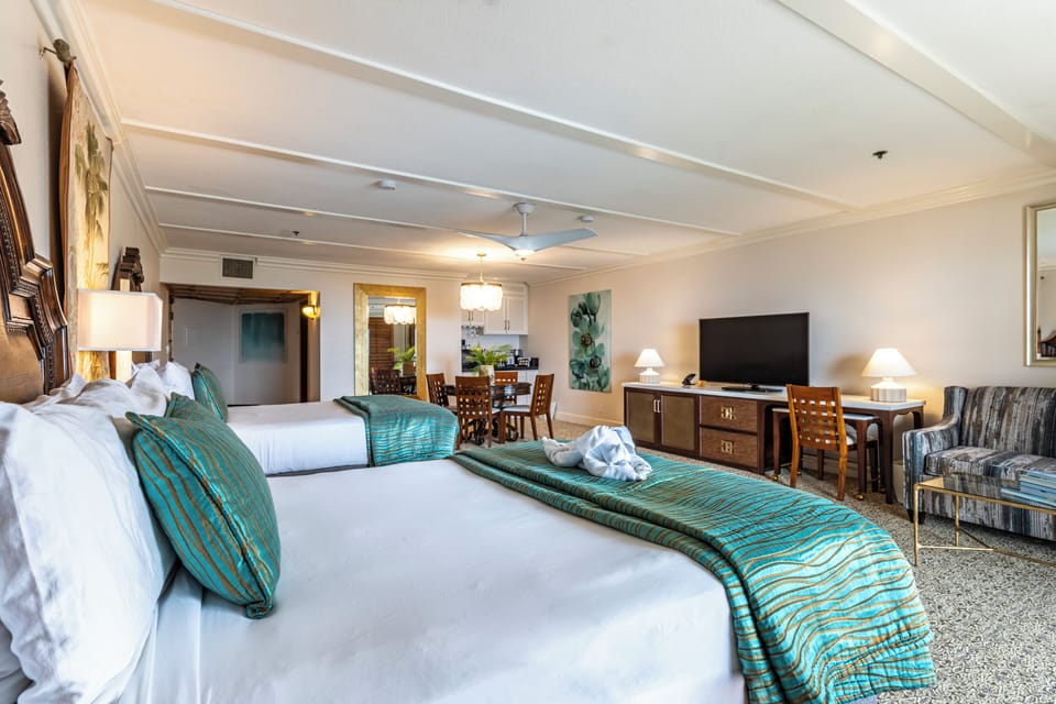 Suite (Coastal Living) | Hypo-allergenic bedding, in-room safe, desk, iron/ironing board