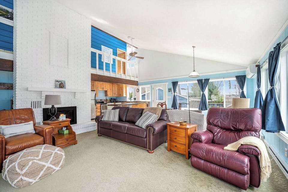 Bright and open living space with views of the lake.