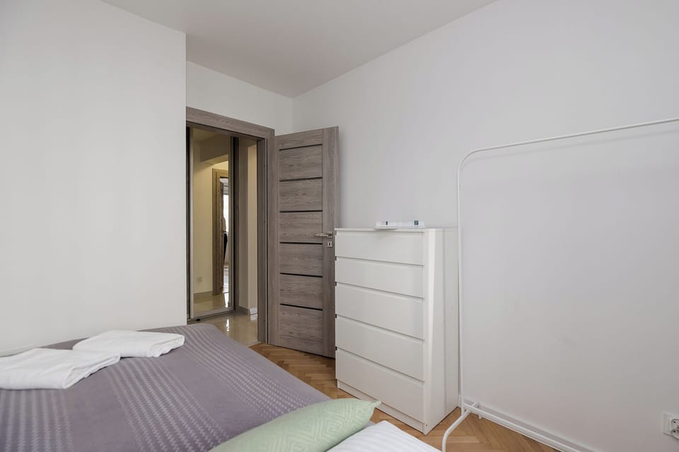 Classic Apartment, Balcony, City View | 1 bedroom, blackout drapes, iron/ironing board, WiFi (free)