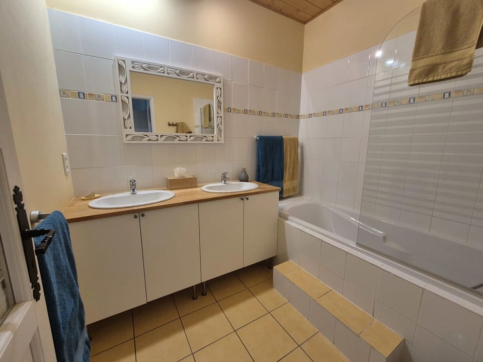 Family Room | Bathroom | Hair dryer