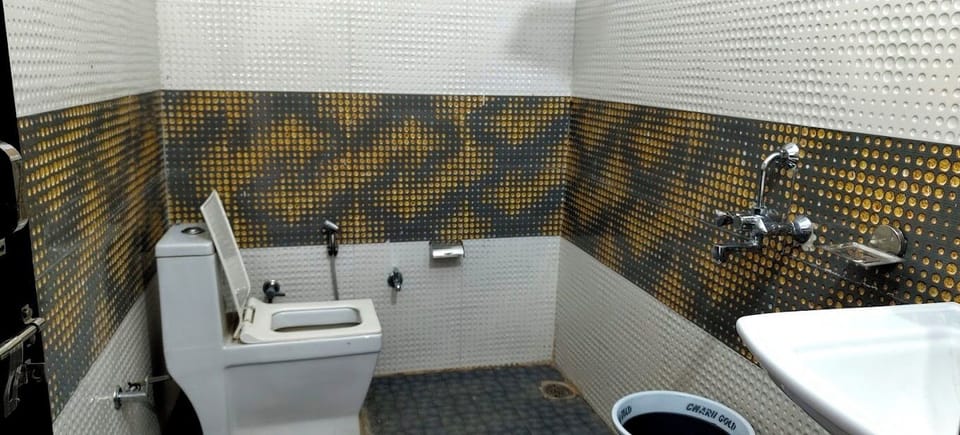 Superior Room, Balcony, Mountain View | Bathroom | Shower, free toiletries, soap