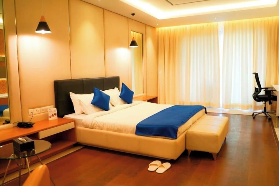 Deluxe Double Room | Desk, laptop workspace, free WiFi