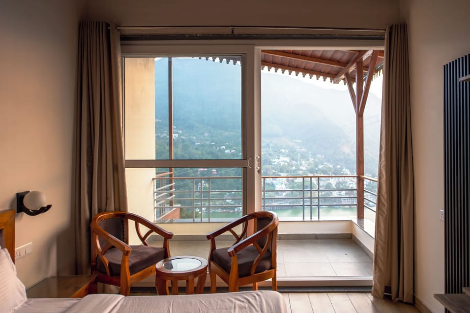 Deluxe Room, Lake View | Mountain view