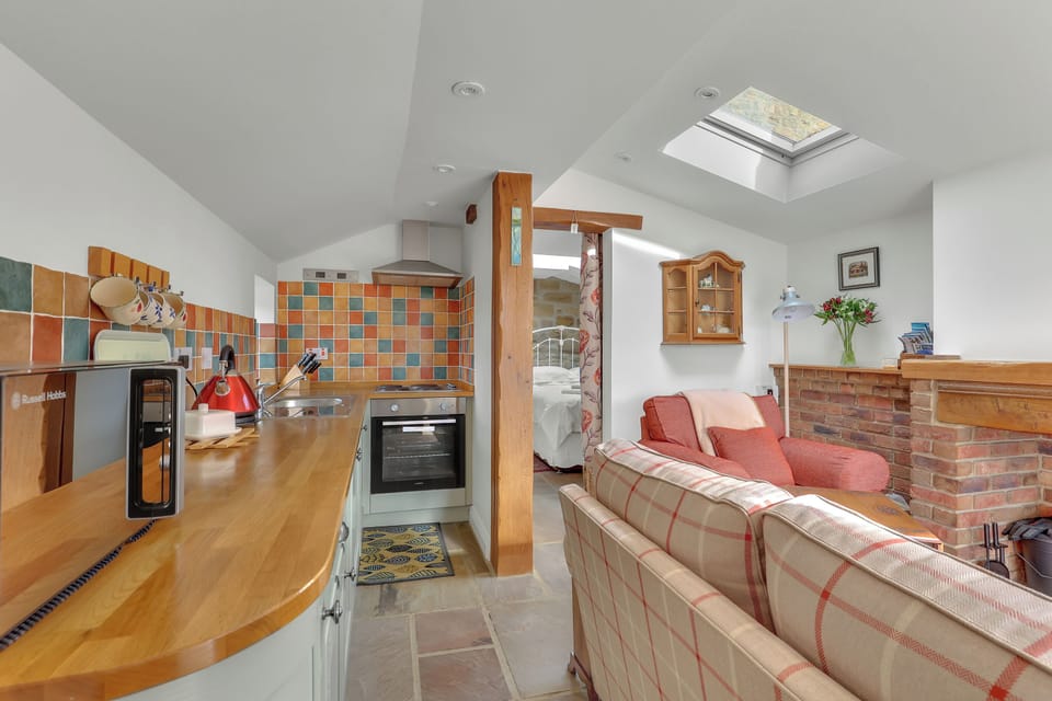 Cottage, Lanai | Private kitchen