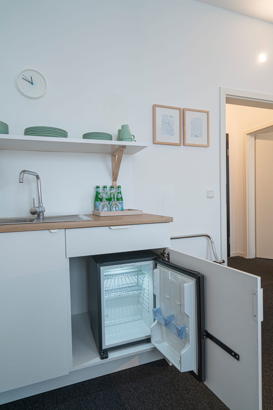 Family Apartment, 2 Bedrooms, Non Smoking, Kitchenette | Living area
