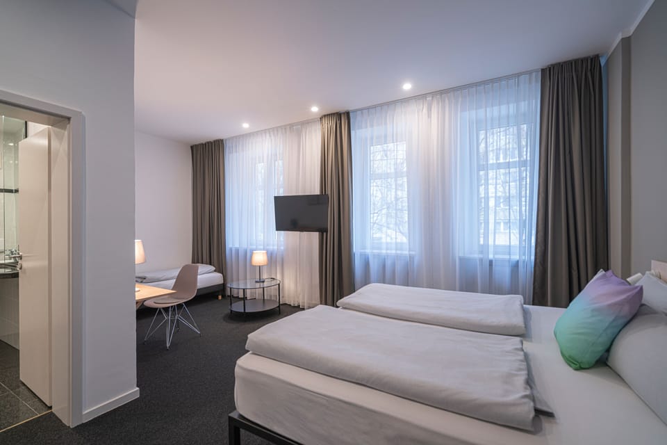 Comfort Double Room, 1 Bedroom, Non Smoking | Desk, laptop workspace, cribs (surcharge), rollaway beds (surcharge)