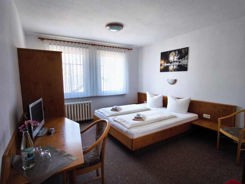 Double Room | Free WiFi