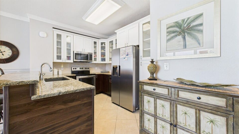 Fully applianced kitchen and all the essentials