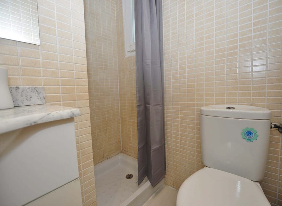Beachfront Apartment for 6 Persons in Roses Apartment in Roses