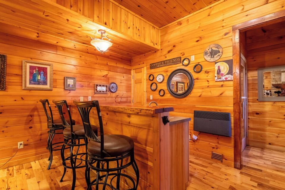 Psalm 2705's game room