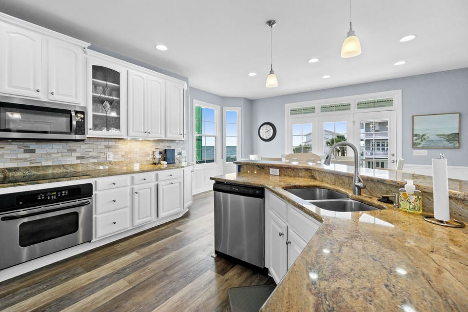 Kitchen Area 1