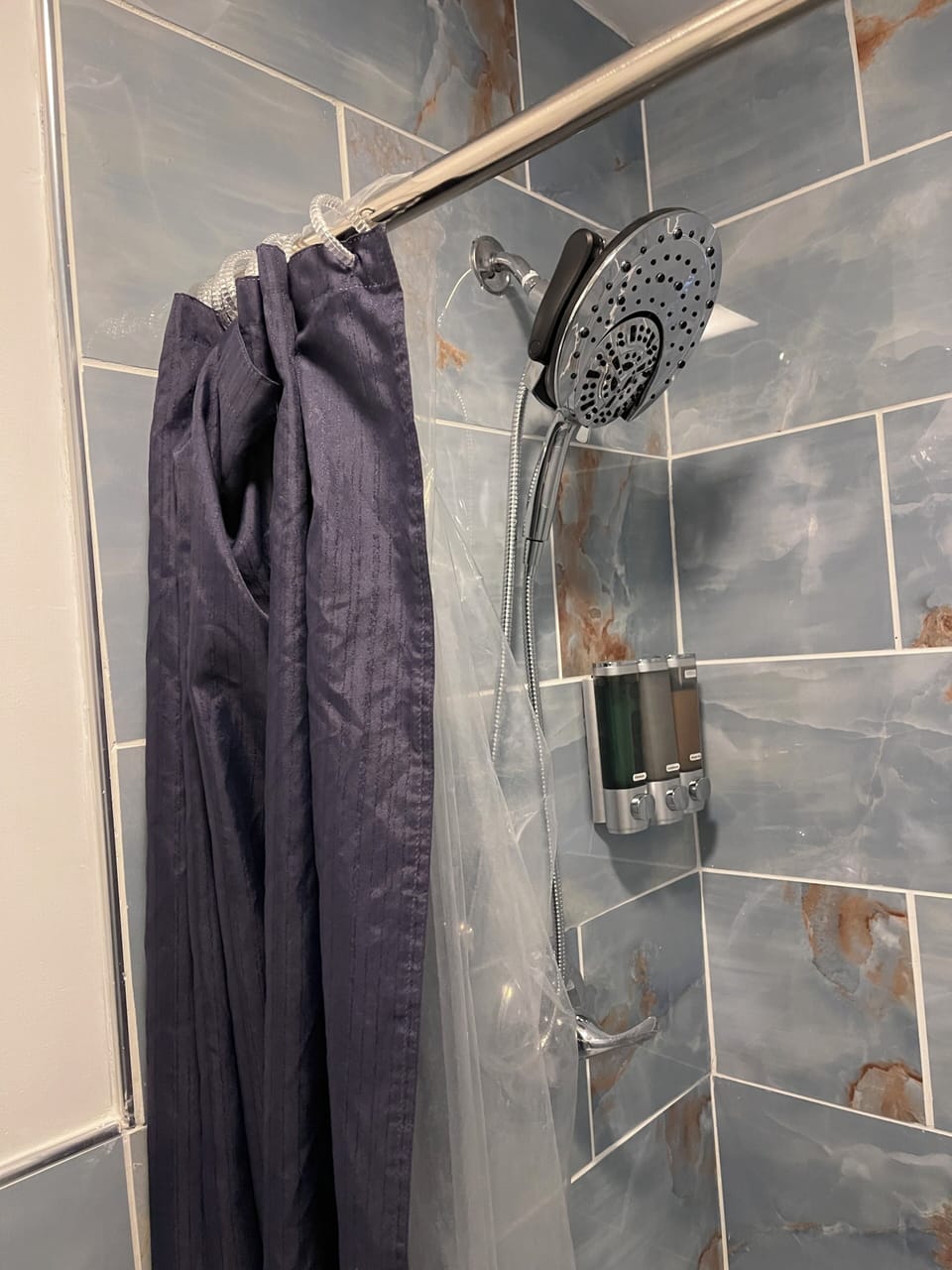 Premium Twin Room, Full Bath with Shower | Bathroom | Hair dryer (on request), bathrobes, slippers, towels