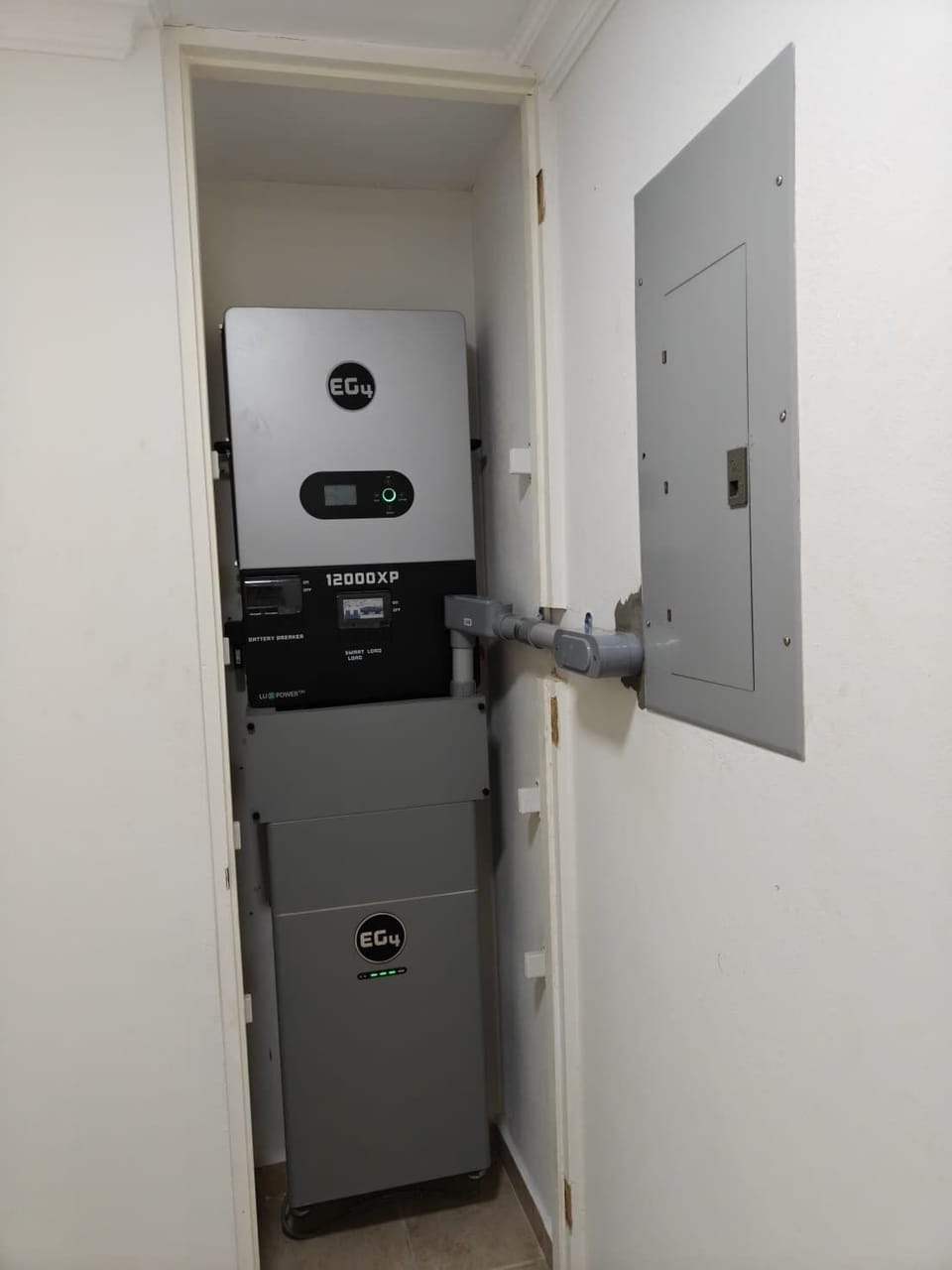 Battery backup for power outages.
