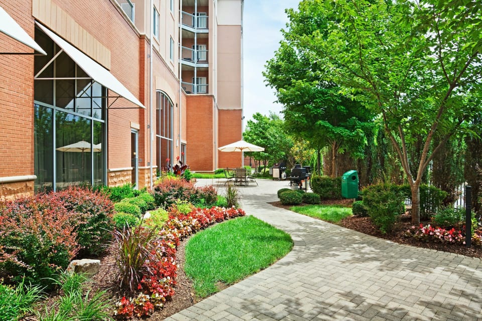 The pathways are perfect for an energizing stroll in the morning.