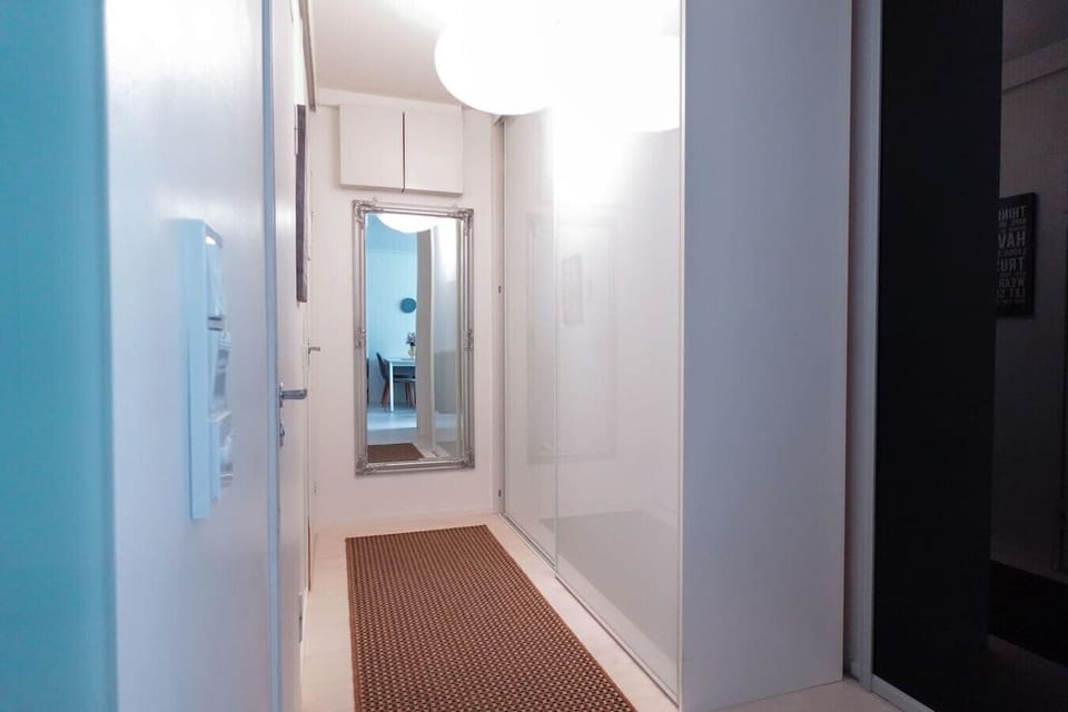 Your Helsinki retreat begins here—bright, cozy, and centrally located!