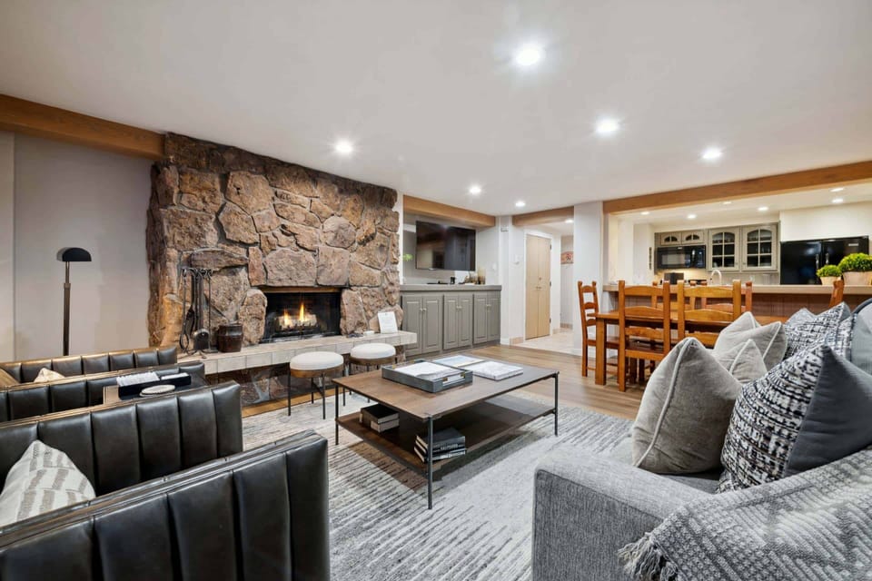 lodgetower-287-7982_54261195000_o_1
