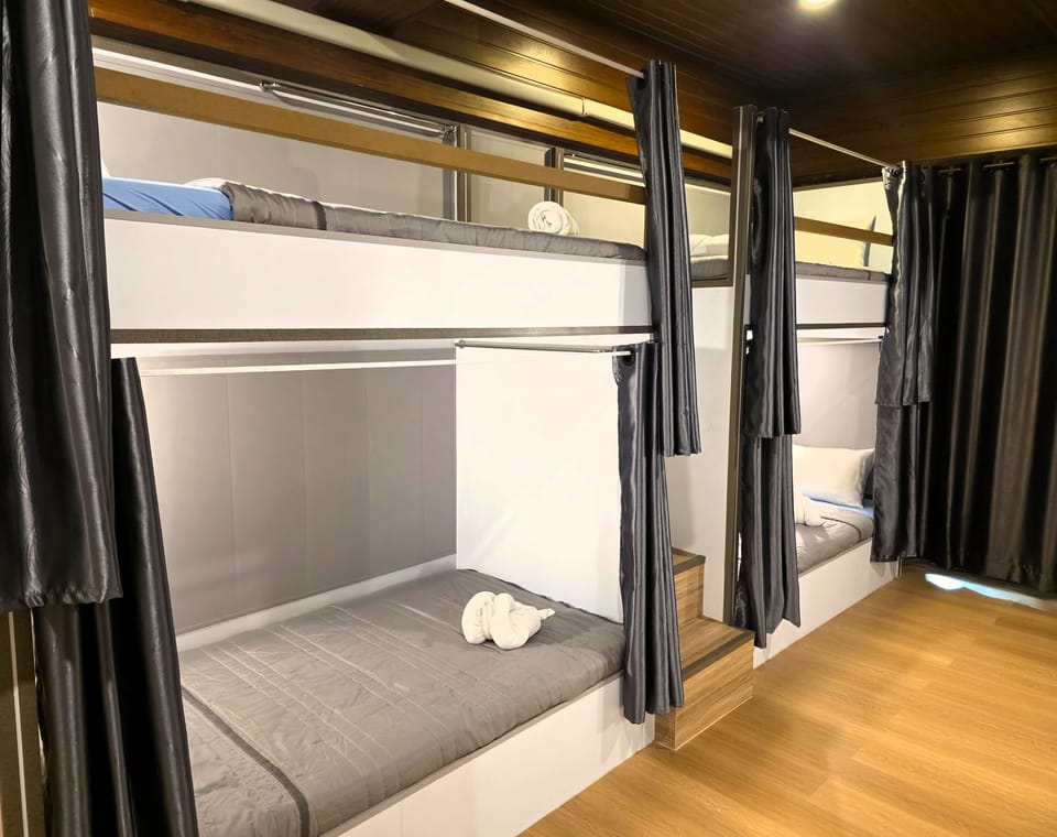 Deluxe Shared Dormitory | Free WiFi, bed sheets