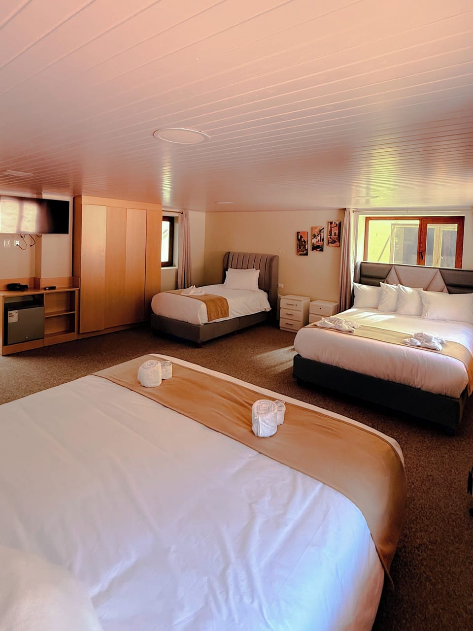 Triple Room, Mountain View | Down comforters, pillowtop beds, minibar, soundproofing