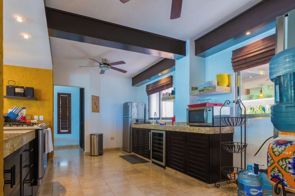 Main Villa - Dining