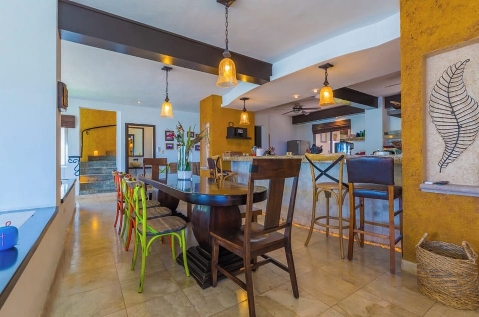 Main Villa - Dining