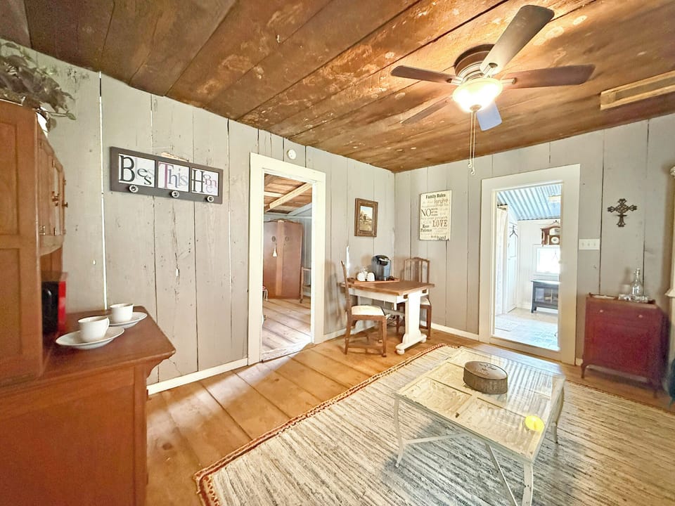 Cottage20-20Den203