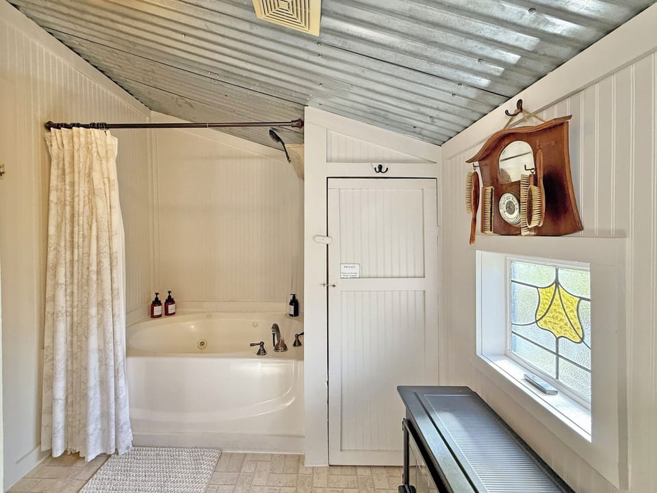 Cottage20-20Bathroom202