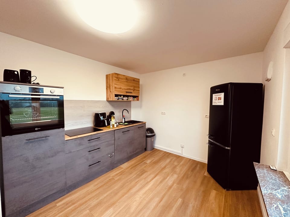 Modern kitchen with everything your heart desires.