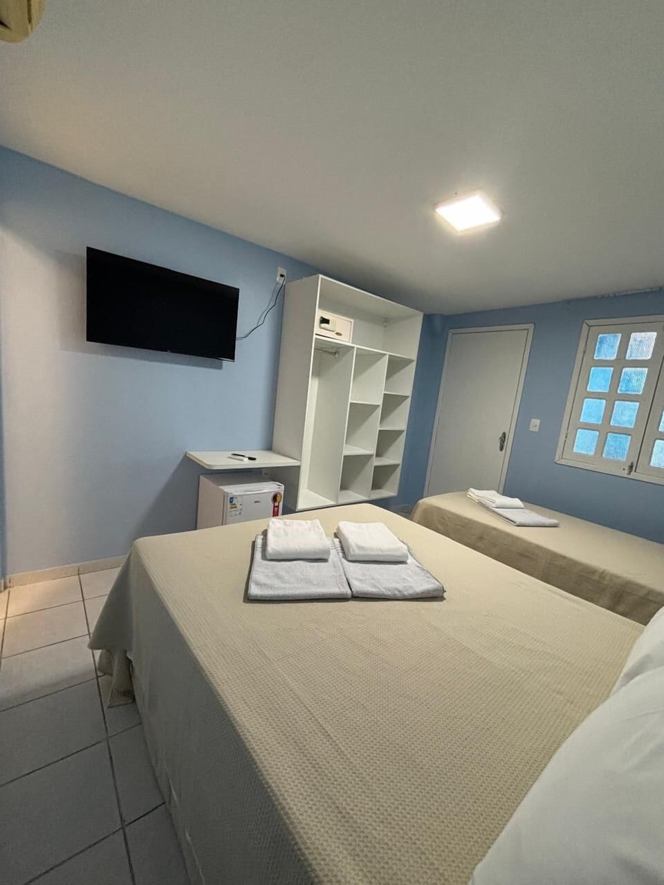 Classic Triple Room | Minibar, free WiFi