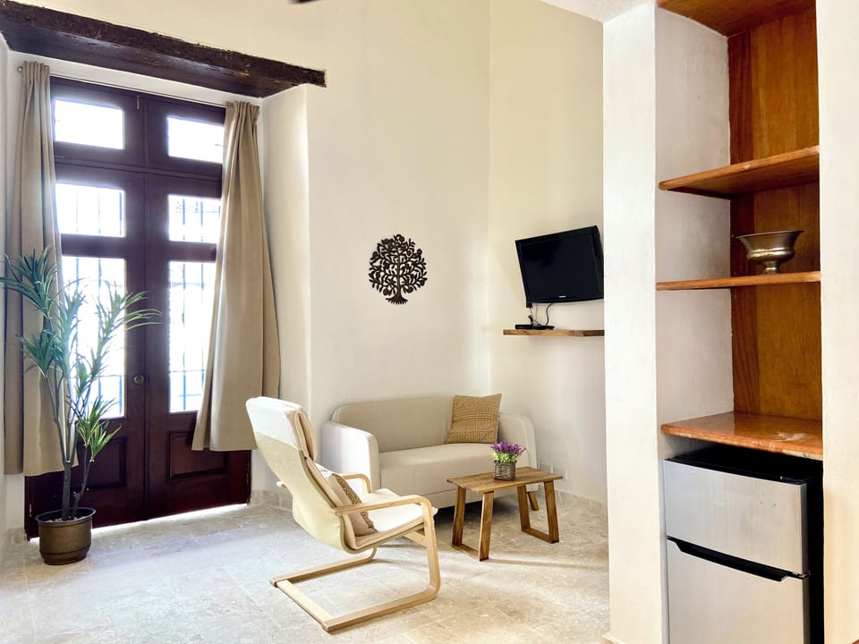 Comfort Duplex | Living area | TV