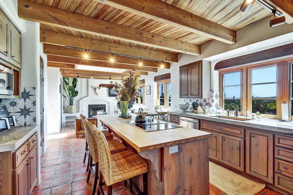 Luxury House, Multiple Beds, Pets Allowed, Valley View | Private kitchen