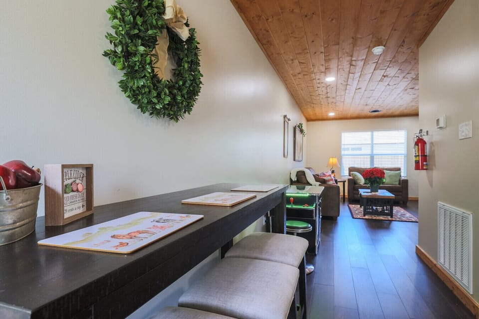Unit 1- Dining Area