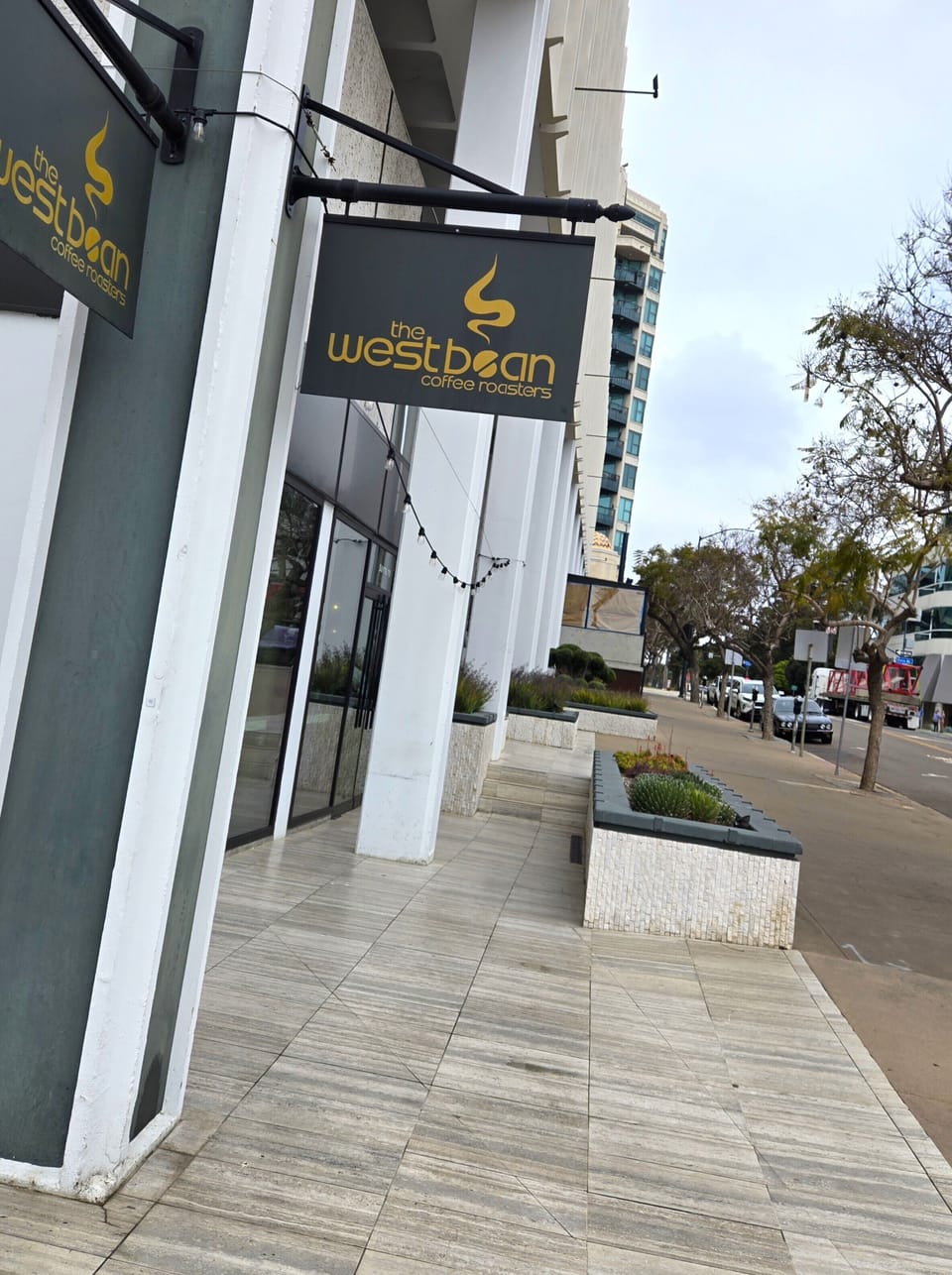 Several coffee shops within 4-5 blocks of your place