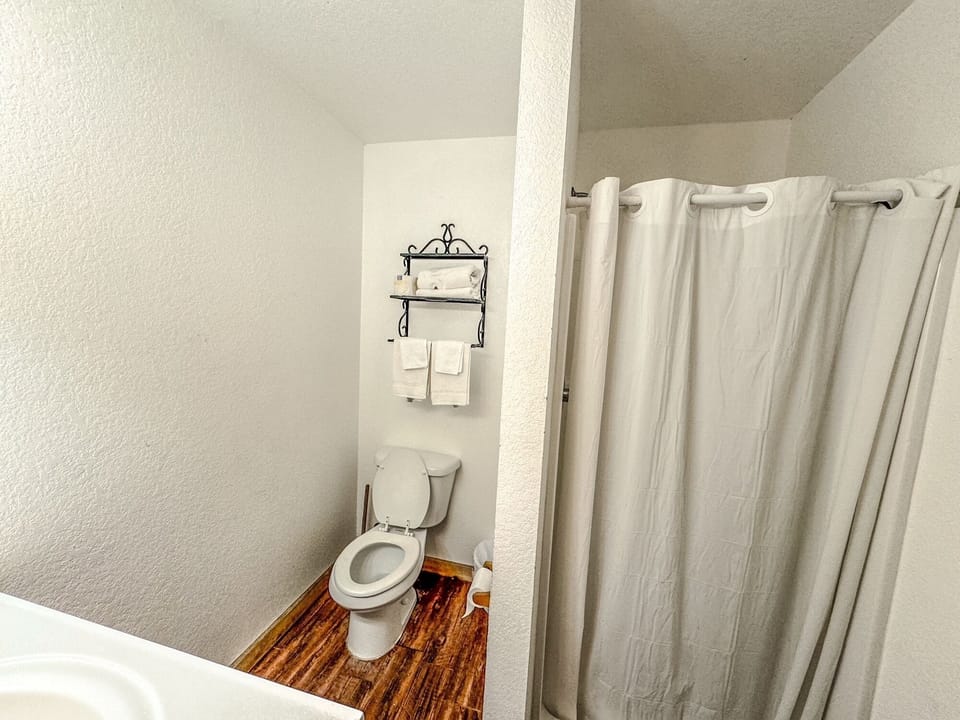 Cabin bathroom