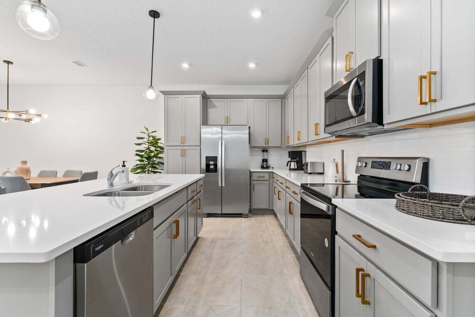 Fully equipped kitchen with all the appliances you need to prepare delicious meals.