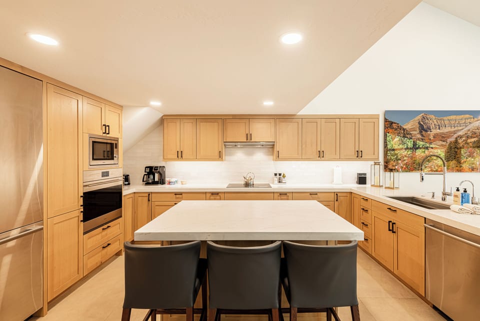 All new fully equipped kitchen and high-end appliances