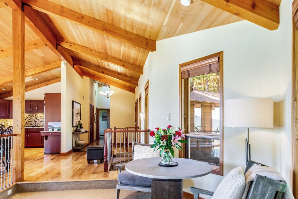 Sitting Area | Main Level