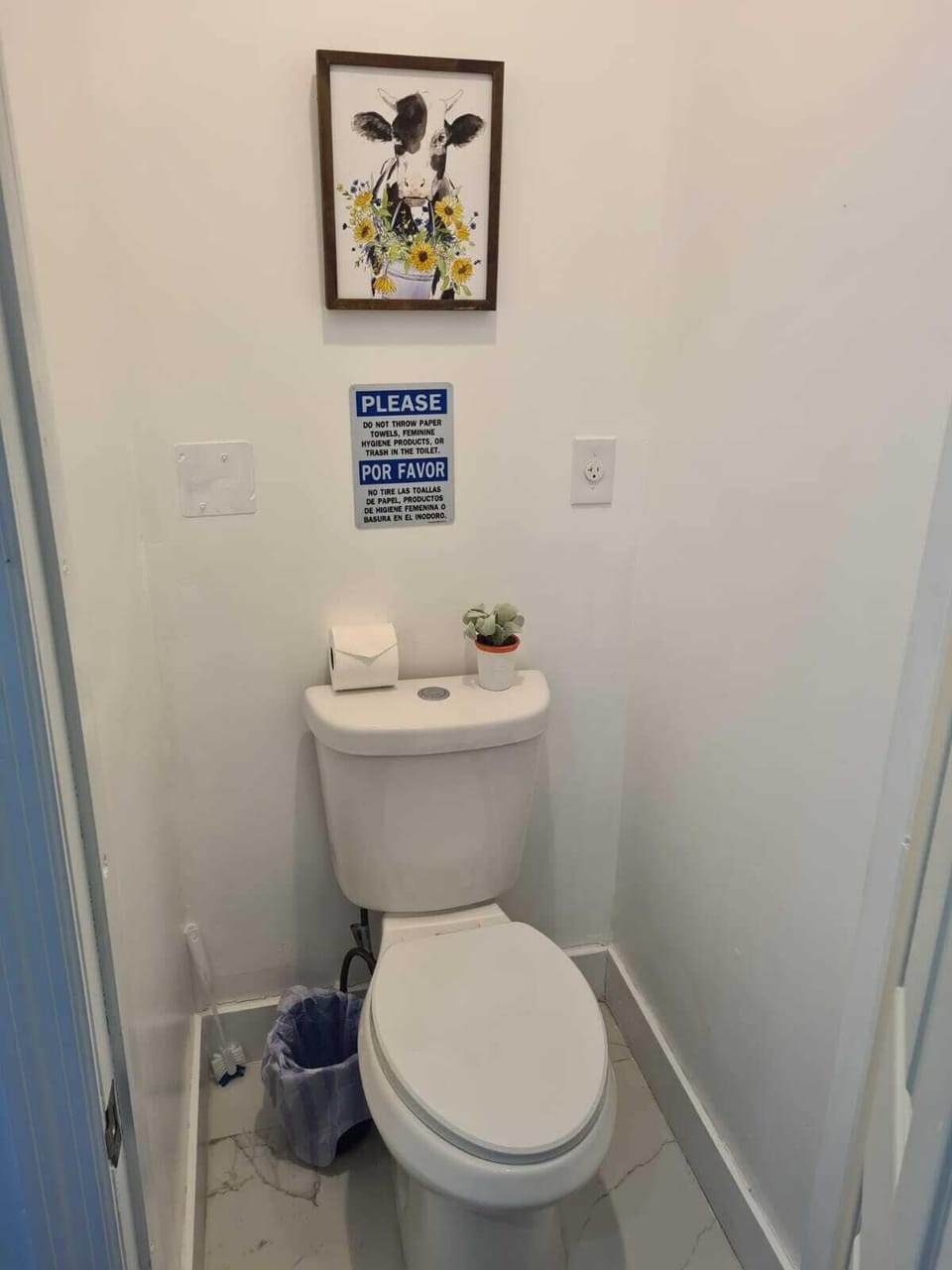 Economy Double Room | Bathroom | Towels