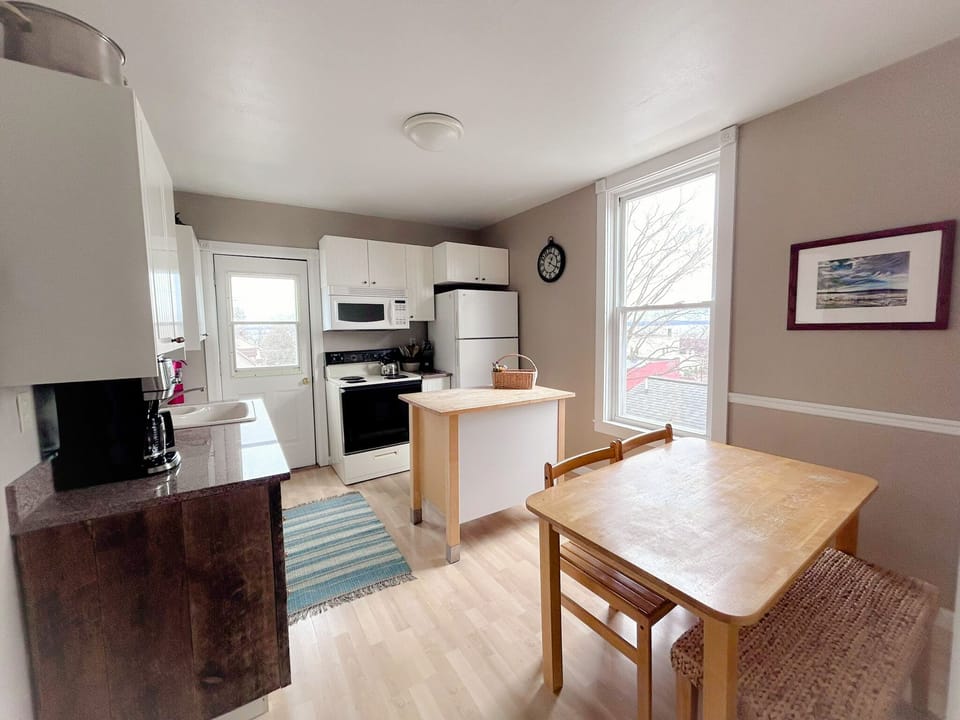 Classic Apartment, Private Bathroom (Gichigami) | Shared kitchen