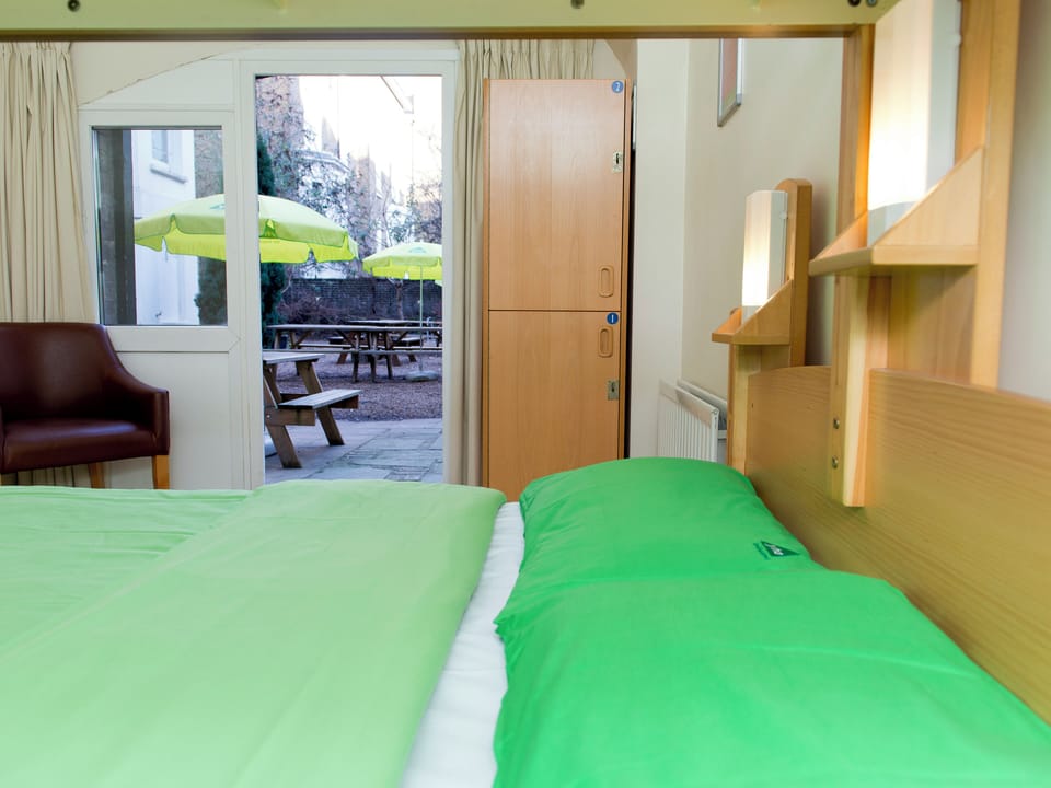 Double Room, Shared Bathroom | Blackout drapes, bed sheets